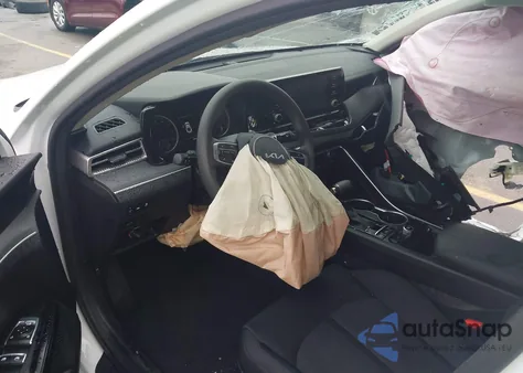 2024 Kia K5 Lxs z USA, uszkodzony, nr VIN 5XXG14J21RG259952